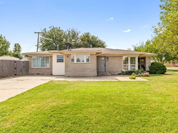 601 Thompson Dr, El Reno, OK 73036