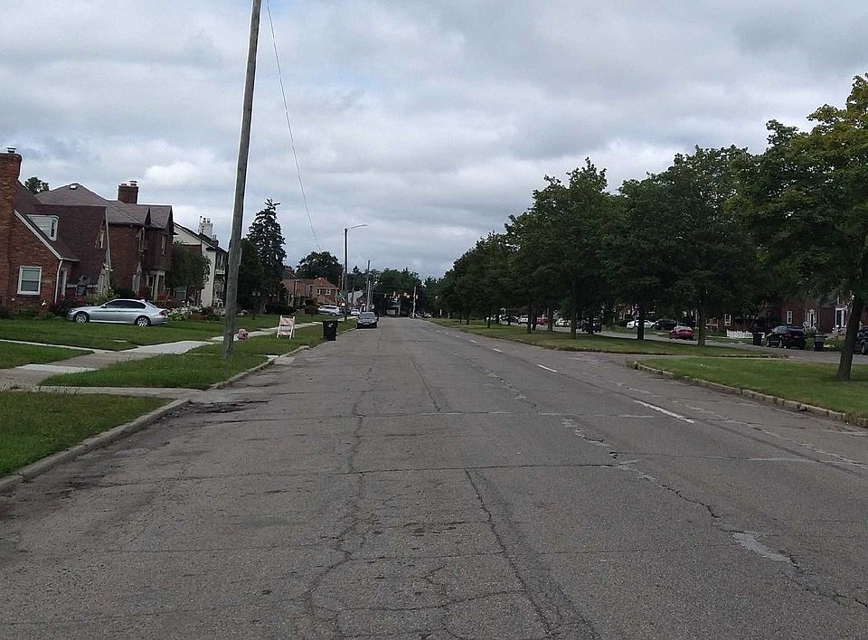 2nd image of 12262 E Outer Dr