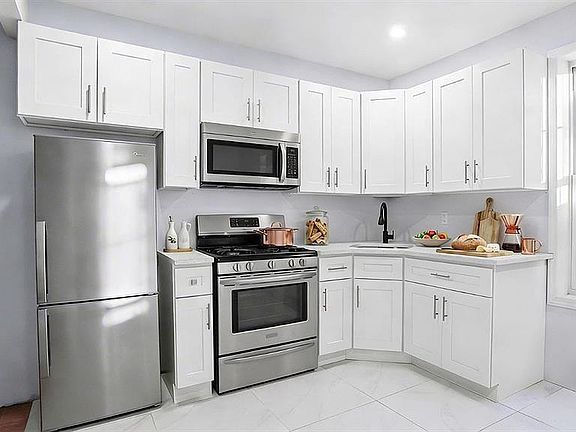 4th image of 4518 Richardson Ave Floor 1