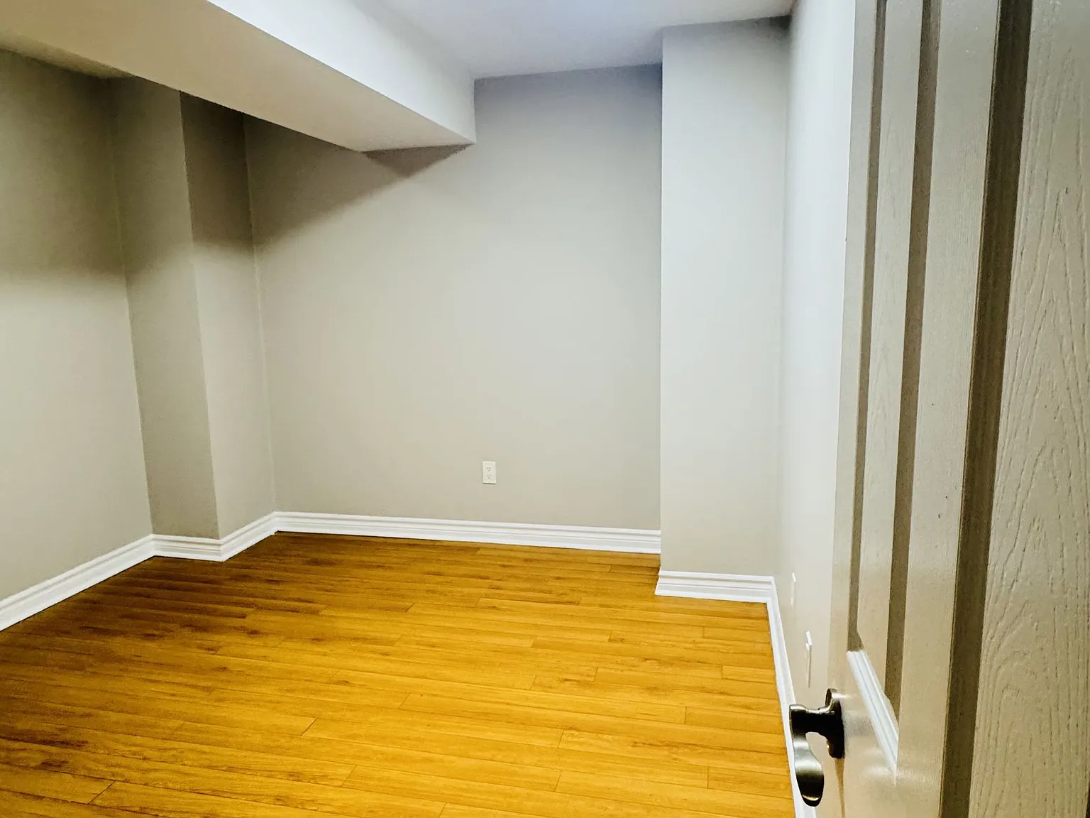 3 bed, $2,100 — Photo 2
