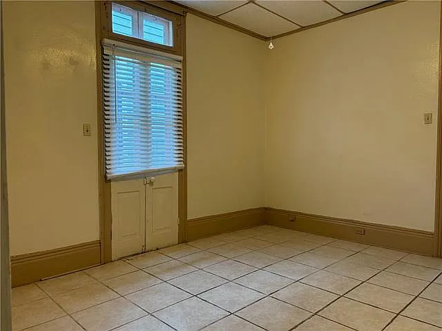 2 bed, 1.0 bath, 808 sqft, $1,400 — Photo 2