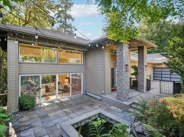 4400 Calaroga Dr, West Linn, OR 97068