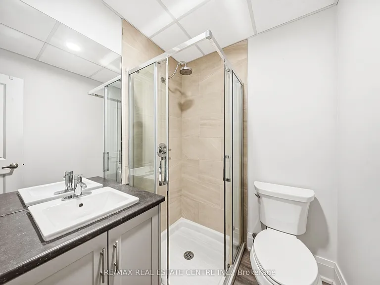 11 Queen St #301 — Photo 20