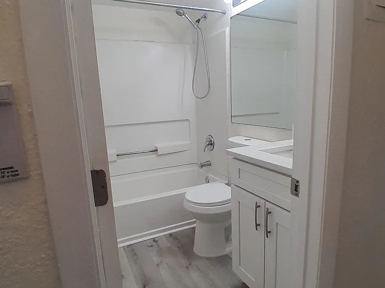 706 McDougall Ct — Photo 6