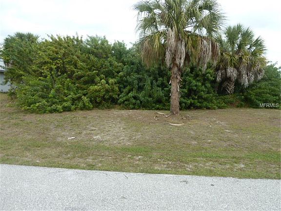 5th image of 19254 Palmdale Ct