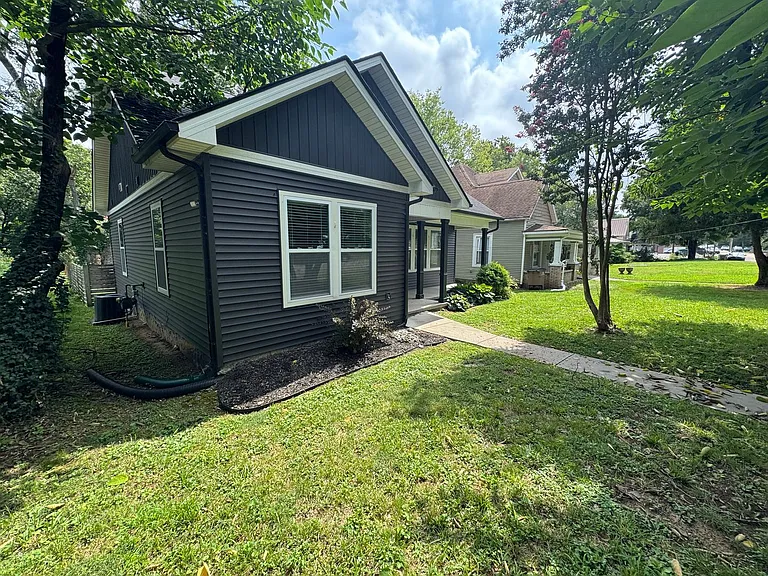 618 Hiawassee Ave — Photo 2