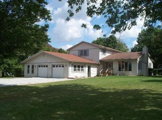 3000 N Charlotte St, Effingham, IL 62401