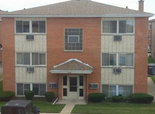 9209 Susy Ln APT 2E, Schiller Park, IL 60176