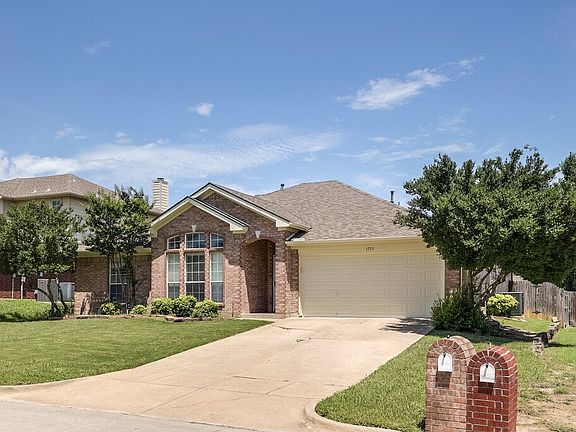 3rd image of 1713 Windcastle Dr