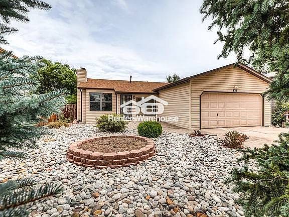 3rd image of 838 Daffodil St