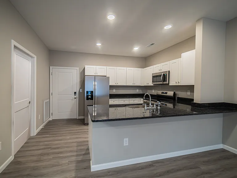 Oaks Place — Photo 14