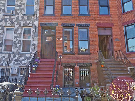 2nd image of 234 Lexington Ave