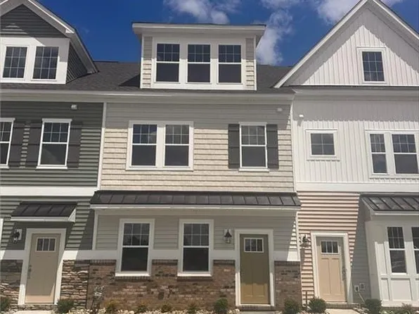 1820 Moravian Walk, Chesapeake, VA 23323