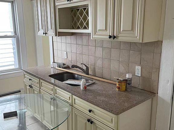2nd image of 42 Whittier St Floor 2