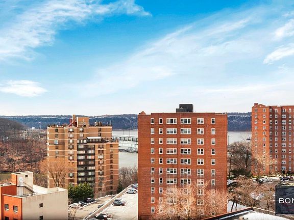 5th image of 555 Kappock St APT 14G