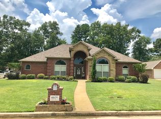 6609 Country Hills Dr, Texarkana, AR 71854