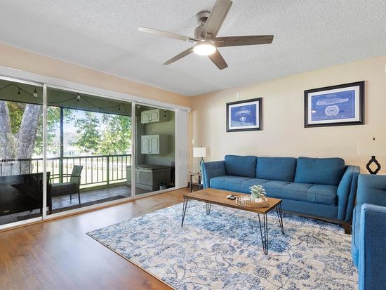 3660 Citrus Trce APT 4, Davie, FL 33328