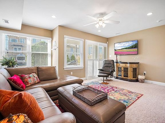 1st floor den/bedroom 