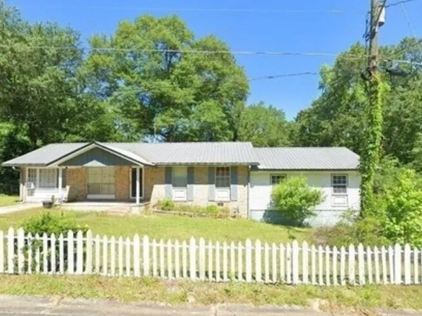 216 Oakdale Rd, Milledgeville, GA 31061