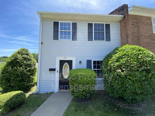 200 Brighton Sq