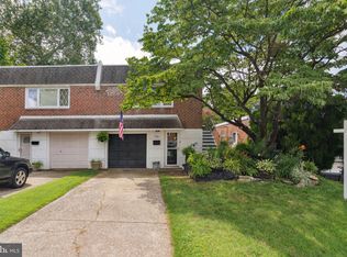 776 Hill Rd, Philadelphia, PA 19128