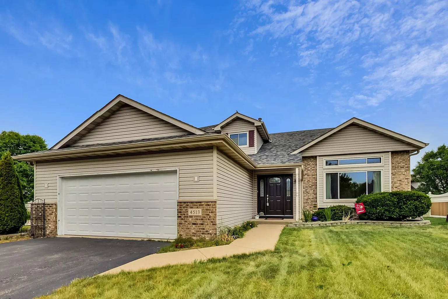 4513 Sunset Ridge Dr photo 1