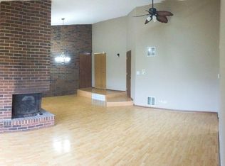 5985 Lakeside Pl APT 301B, Tinley Park, IL 60477