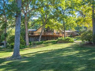 16N730 Oaks Ln, Dundee, IL 60118