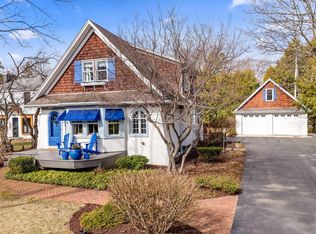 7545 N Lake Dr, Fox Pt, WI 53217