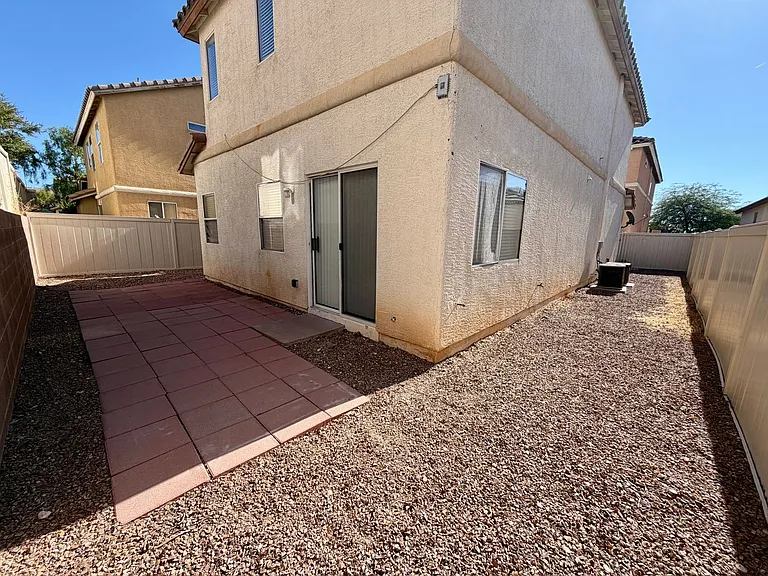 10433 Concetta Ave — Photo 2