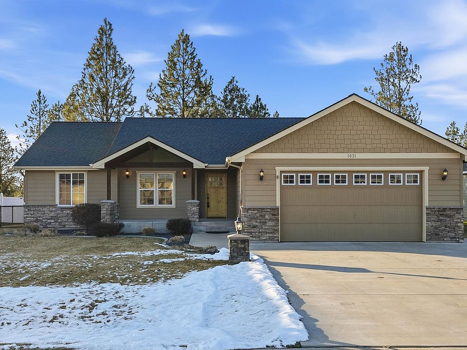 1st image of 1031 N High Desert Dr