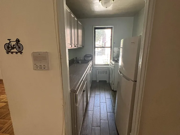 83-46 118th St #4G — Photo 3