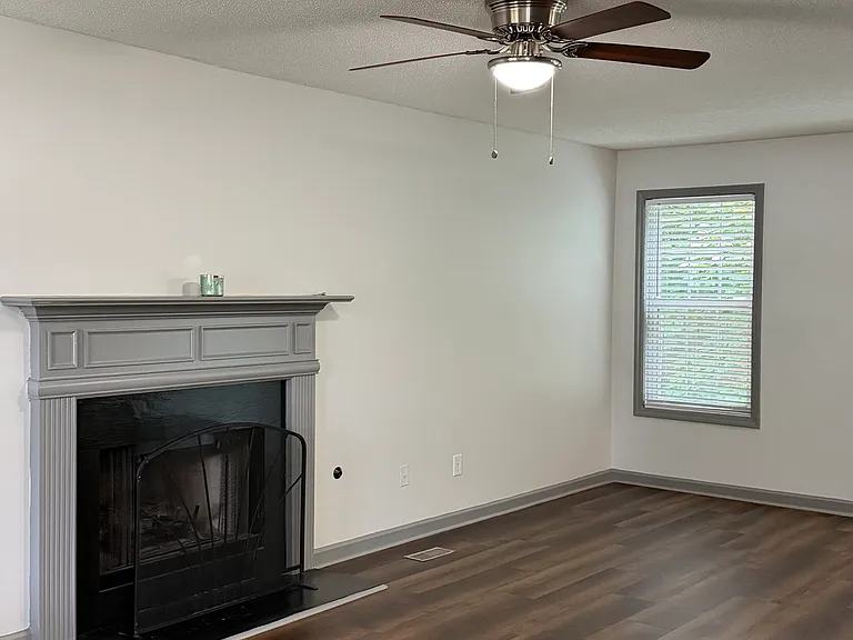 6017 Riverside Run Ct — Photo 4