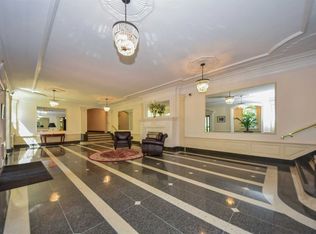 21 Barstow Rd APT 2L, Great Neck, NY 11021