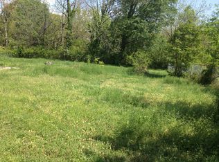 313 S Oak St, Toccoa, GA 30577
