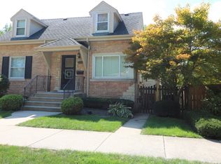 3244 Grand Blvd, Brookfield, IL 60513