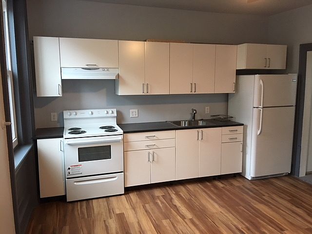 kitchen / living room