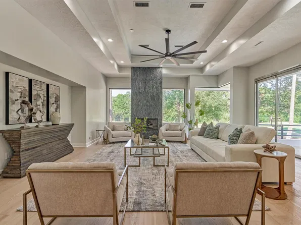 24 Autumn Cres, Spring, TX 77381