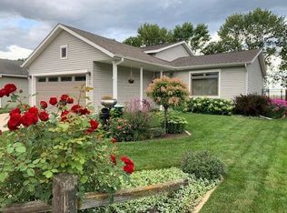 3906 10th St N, Fargo, ND 58102