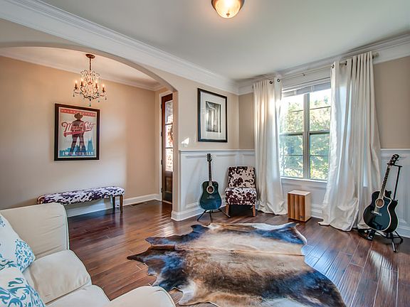 3rd image of 547 Great Angelica Way