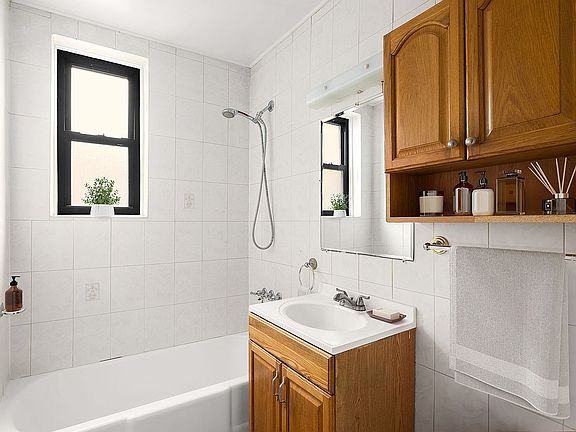 4th image of 338 92nd St APT 1B