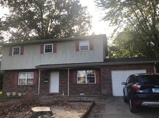 205 Lee Dr, O'Fallon, IL 62269