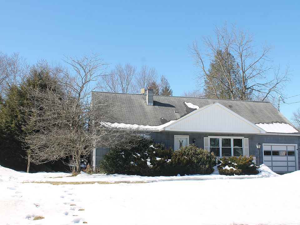 1st image of 17 Seneca St