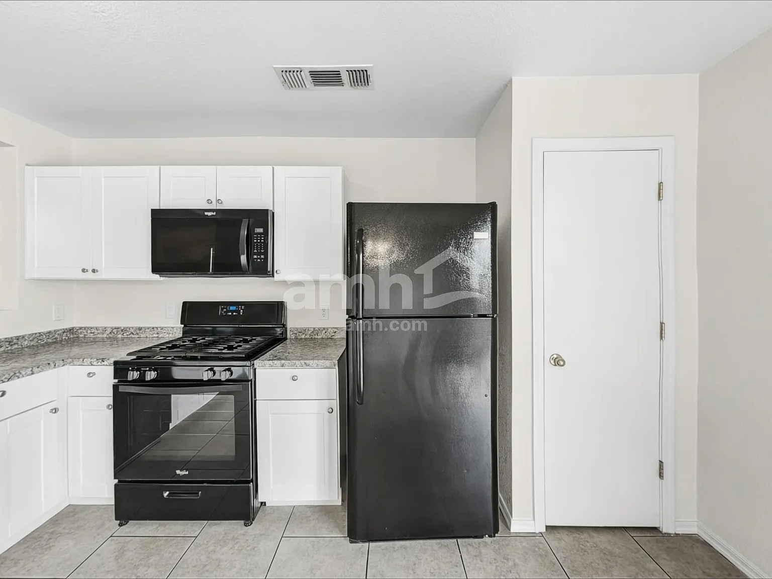4 bed, 2.0 bath, 1413 sqft, $1,695 — Photo 3