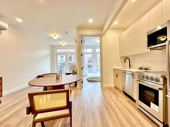 264 Sullivan Place image 2 of 7