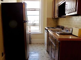 4215 23rd Ave APT 3R, Astoria, NY 11105
