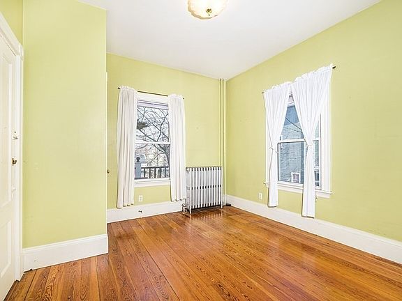 4th image of 1 Chestnut Ter APT 2