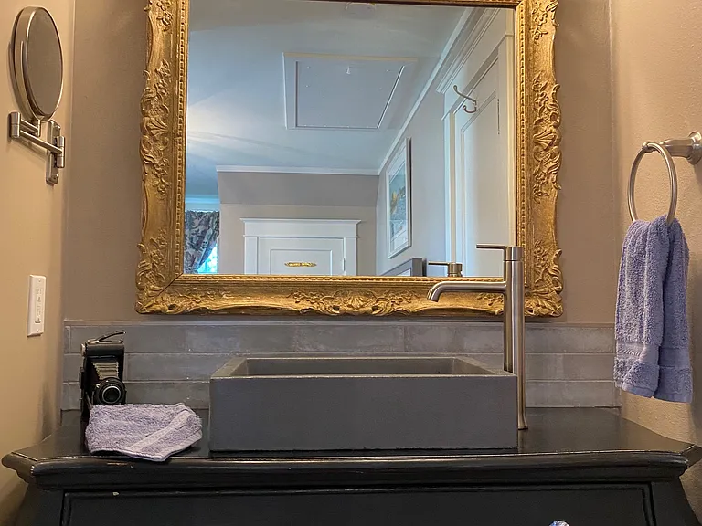 Vanity arrangement in the second bedroom.