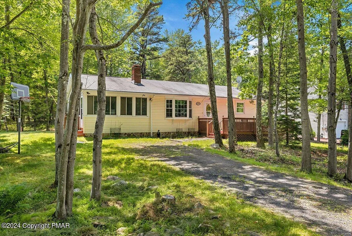 6299 Laurel Rd photo 1