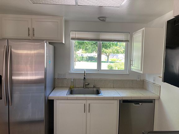 5th image of 5042 Glide Dr APT 9